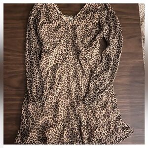 Leopard print long sleeve dress